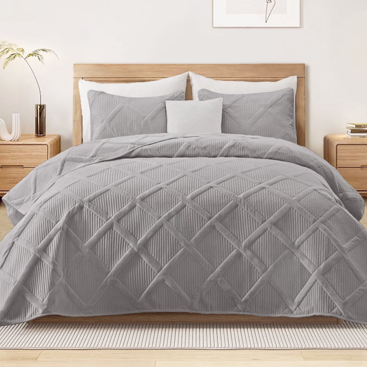 Ultrasonic King Quilt Set, 3-Piece Lightweight Bedspreads Modern Striped Coverlet, White