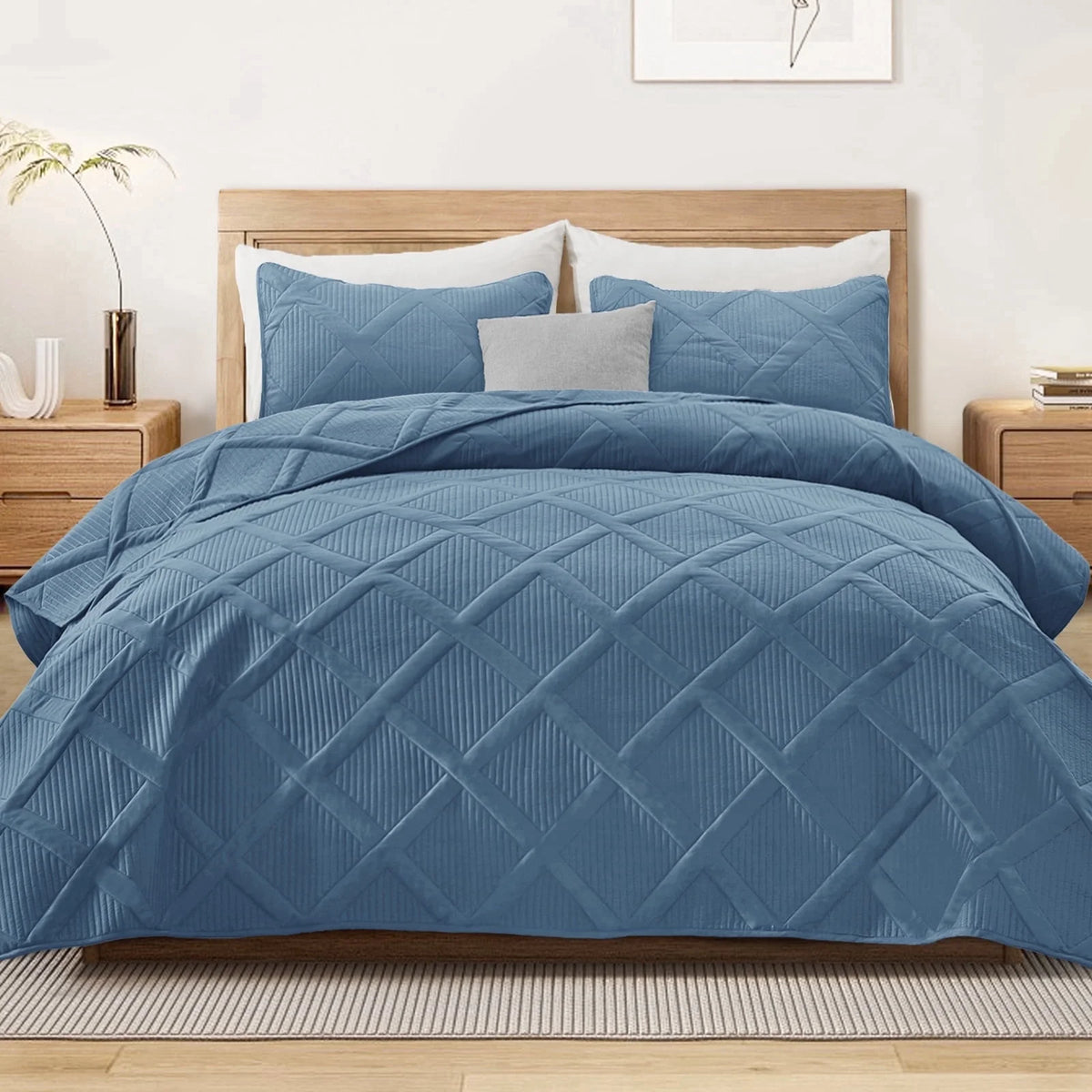 Ultrasonic King Quilt Set, 3-Piece Lightweight Bedspreads Modern Striped Coverlet, White