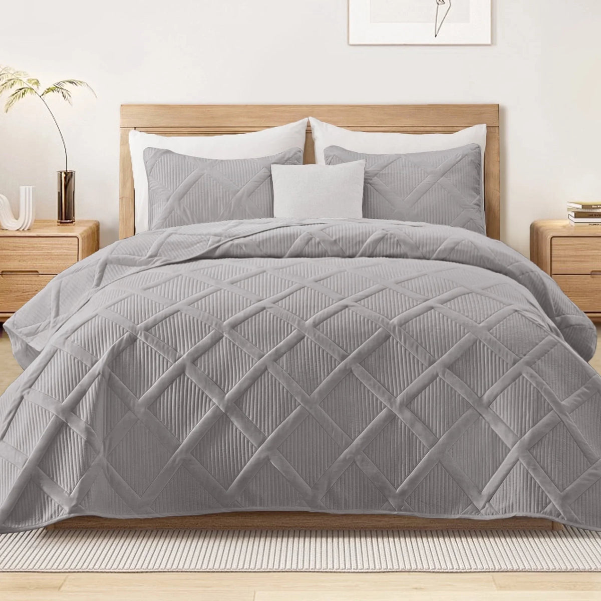 Ultrasonic King Quilt Set, 3-Piece Lightweight Bedspreads Modern Striped Coverlet, White