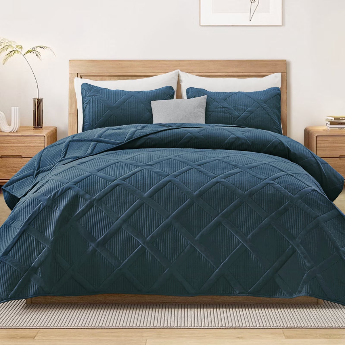 Ultrasonic King Quilt Set, 3-Piece Lightweight Bedspreads Modern Striped Coverlet, White